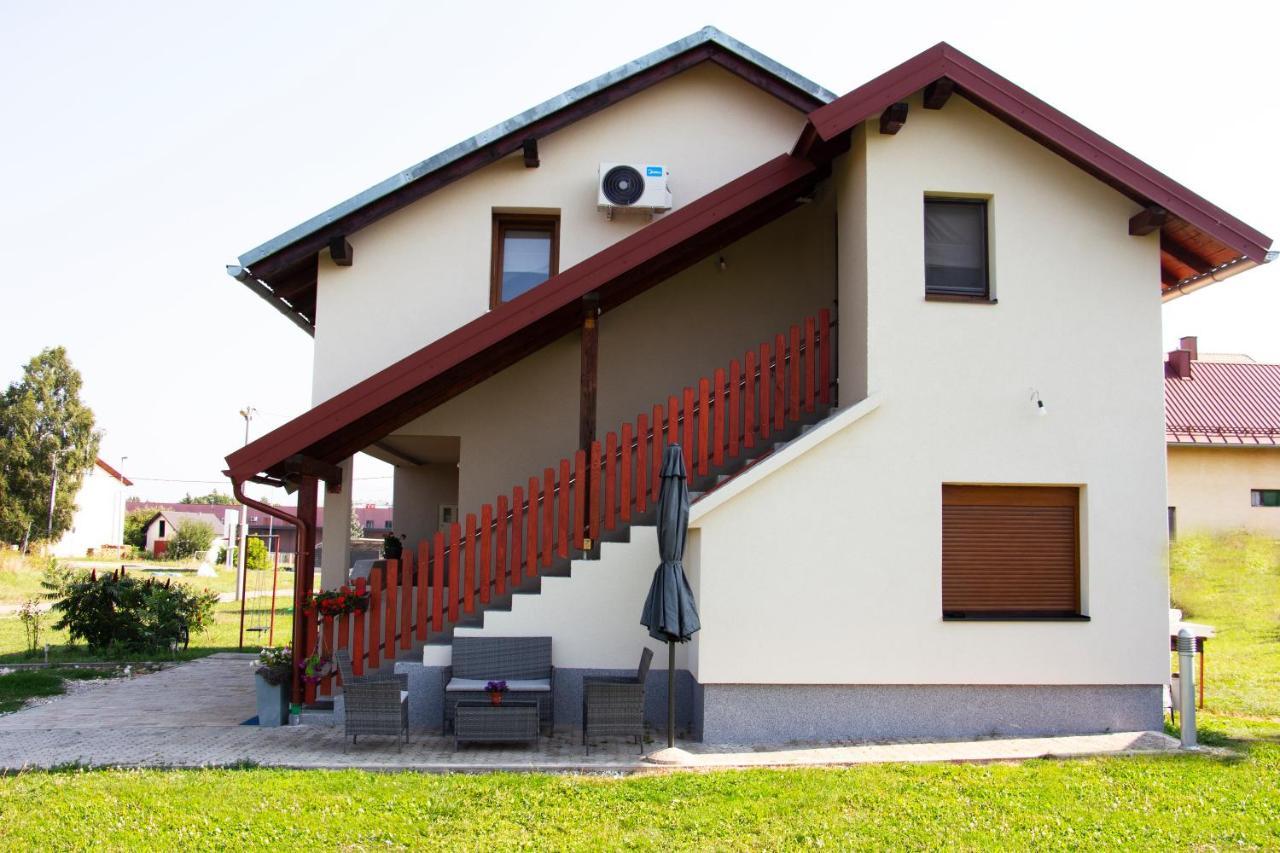 Timeless Apartment Gospić Екстериор снимка